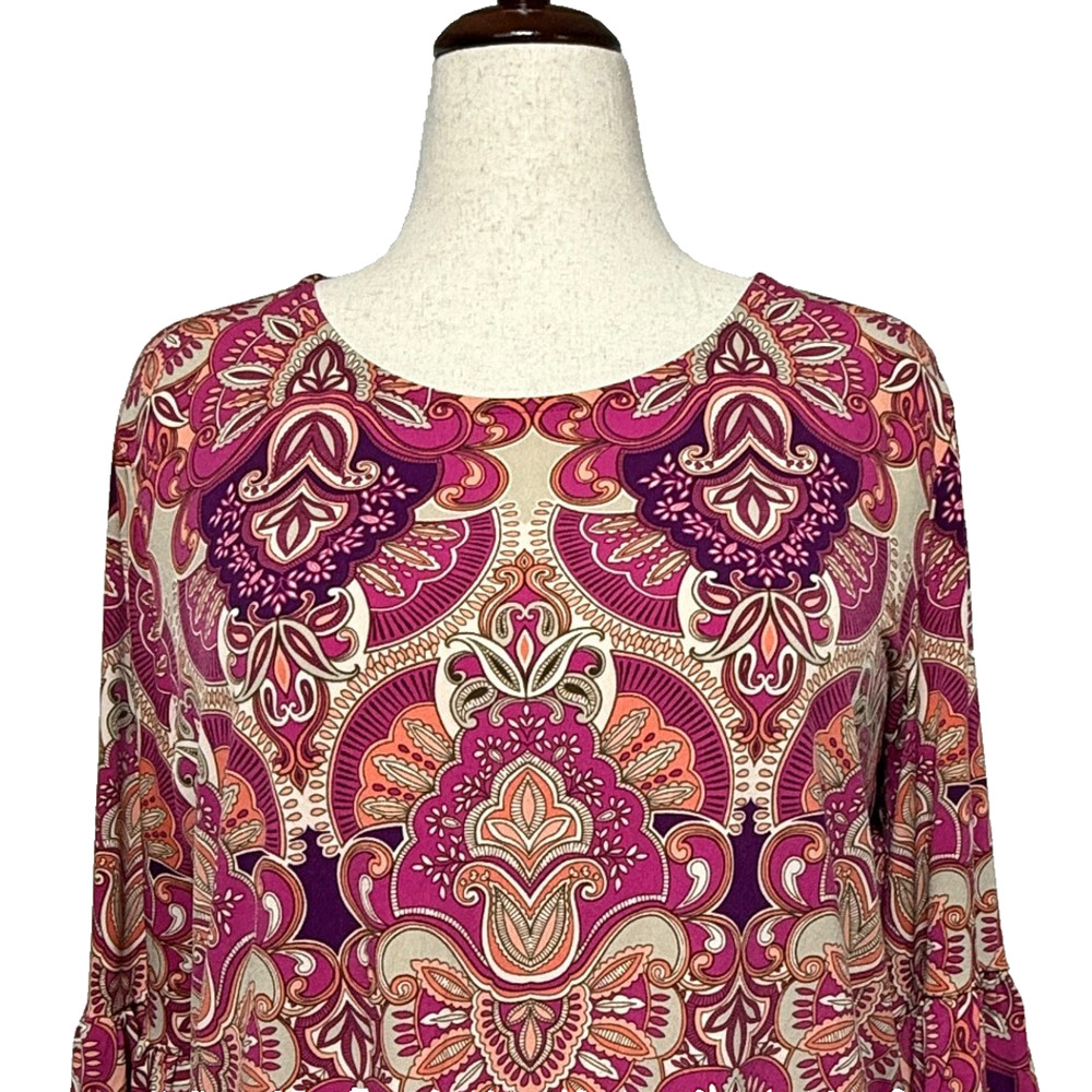 Chicos Top XL 3 Pink Orange Paisley Medallion Shell Bell Sleeve Stretch Slinky